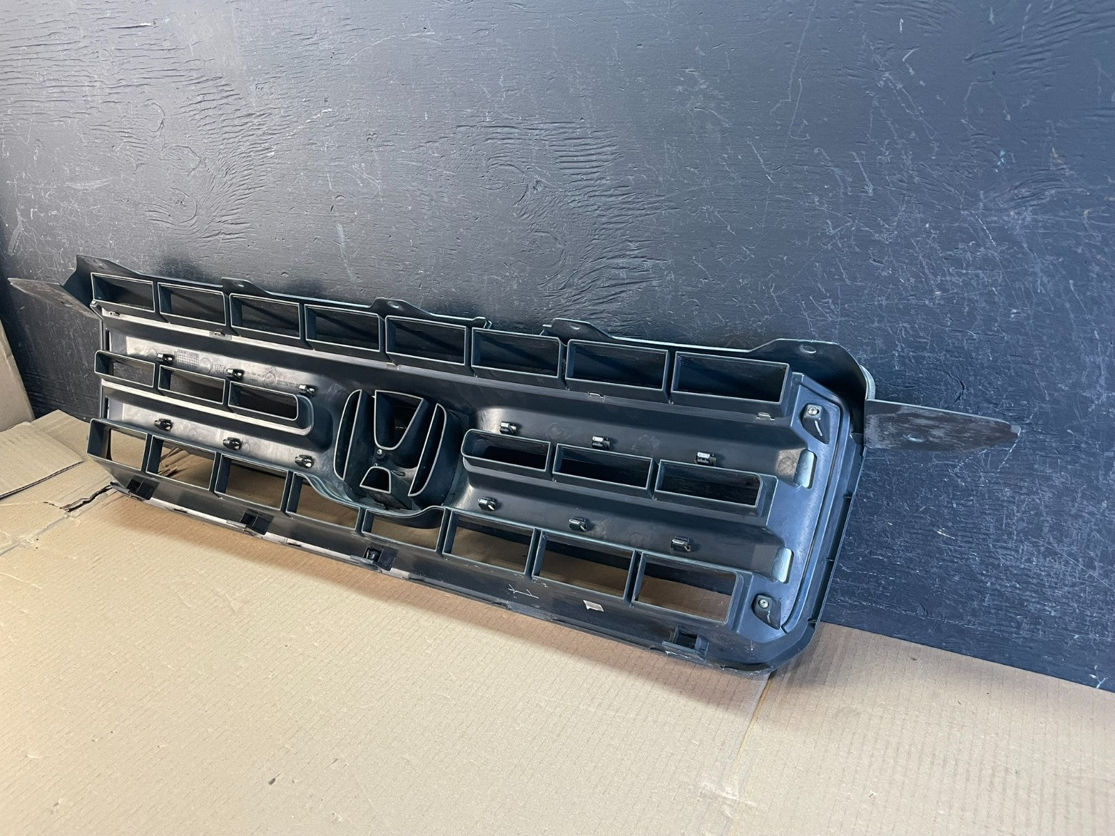 2006 to 2008 Honda Pilot Front Upper Grill Grille AE3569 DG4