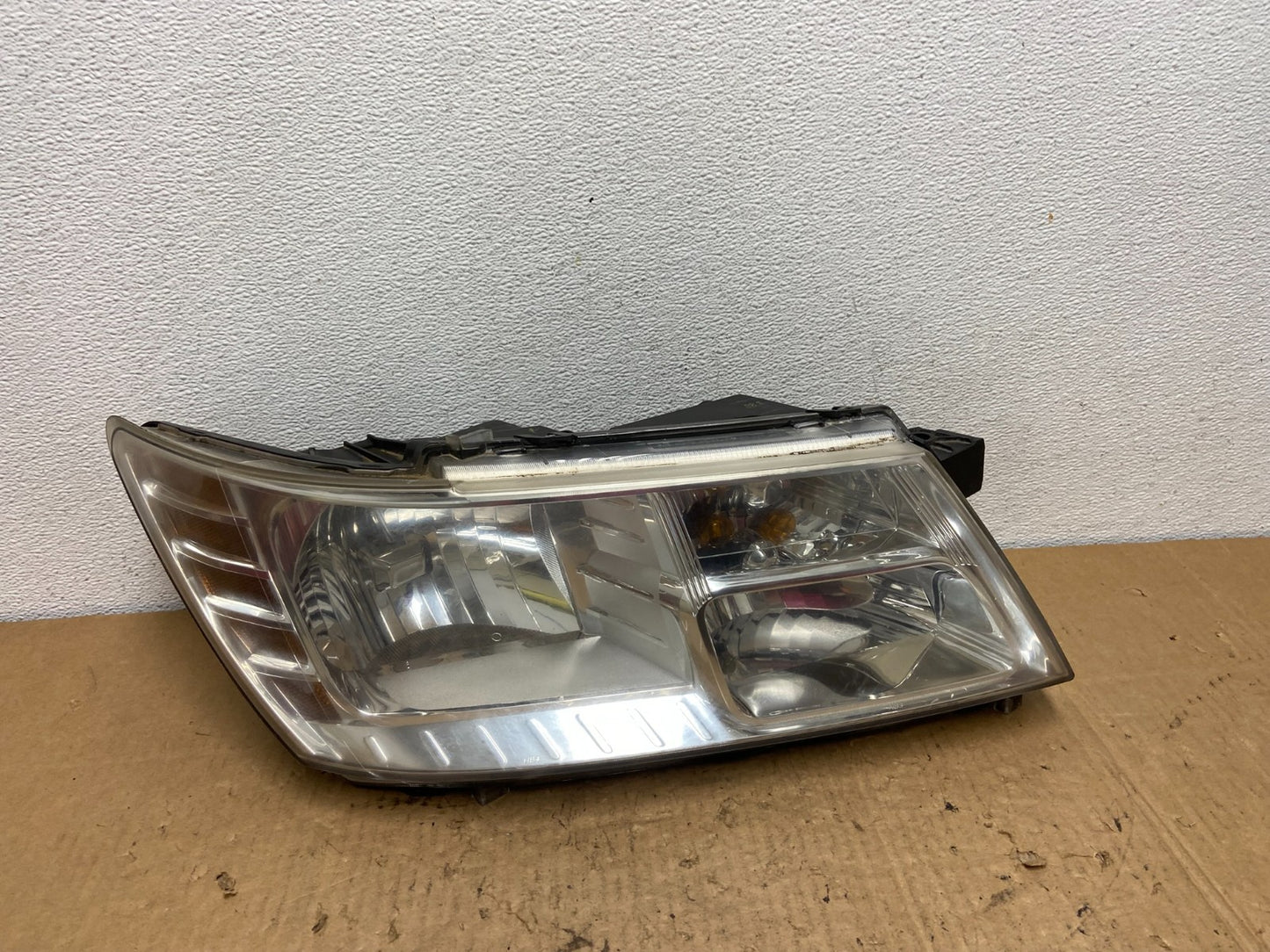 2009 to 2017 Dodge Journey Headlight Right Passenger Rh Halogen AC8253 DW0