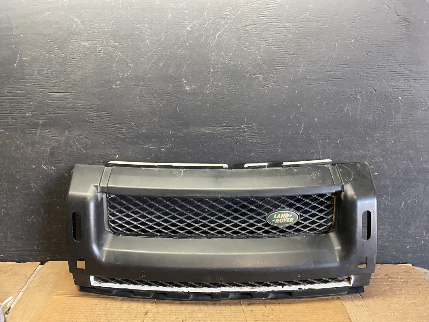 2004 2005 2006 Land Rover Freelander 1 Front Bumper Grille Grill  Q8564 DG0