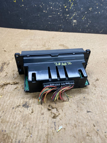 2003 to 2006 Lincoln Town Car OEM Climate Control Panel OEM Z7482 DG3