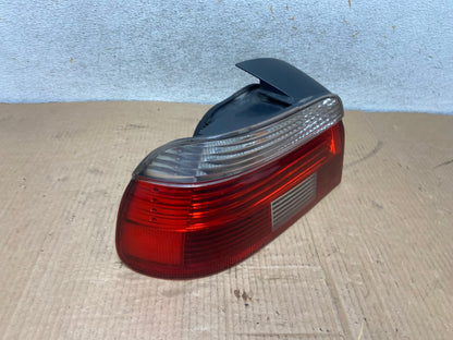 2001- 2003 BMW 5 Series E39 530i Left Driver LH Tail Light AI7050 LK2