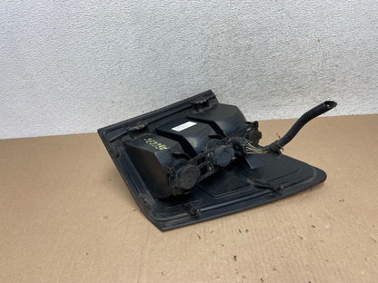 2005 to 2006 Jeep Grand Cherokee Left Driver Side Lh Tail Light AG6676 LK5
