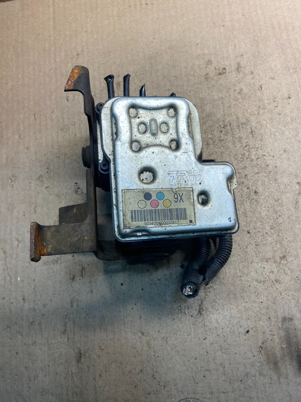 2003 - 2005 Chevrolet Silverado GMC Sierra ABS Anti-Lock Brake Module Z8855 DG6