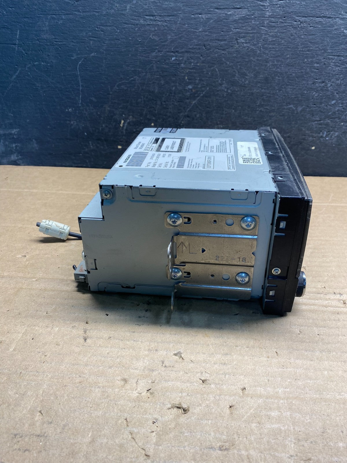 2018 Nissan NV1500 NV2500 Radio AM FM CD Player Screen Receiver AE8167DG2