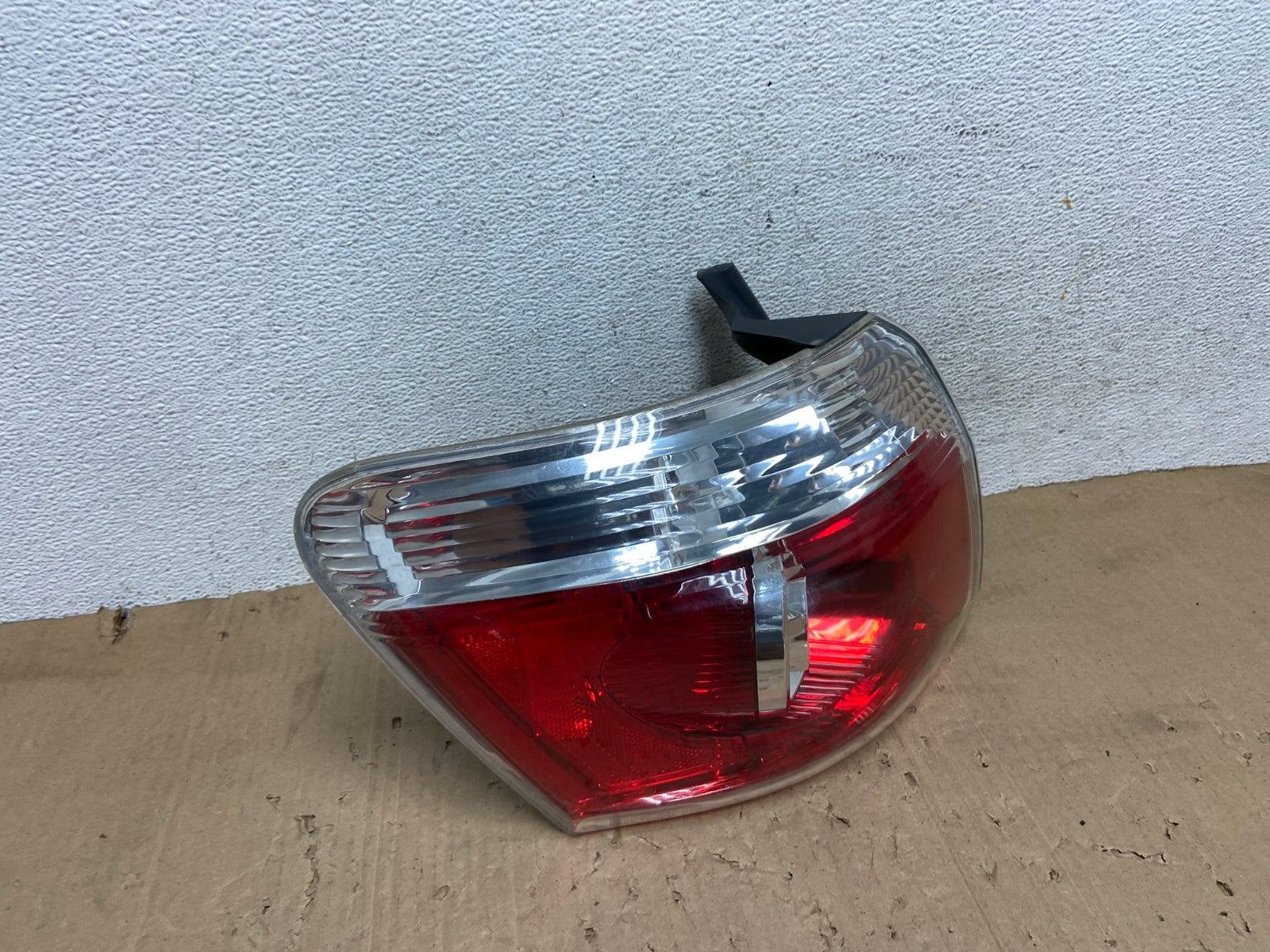 2007 to 2012 GMC Acadia Tail Light Left Driver Lh Side AE9262 LK2
