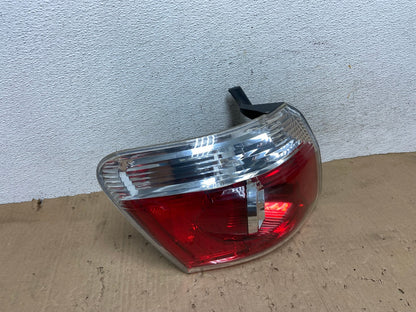 2007 to 2012 GMC Acadia Tail Light Left Driver Lh Side AE9262 LK2