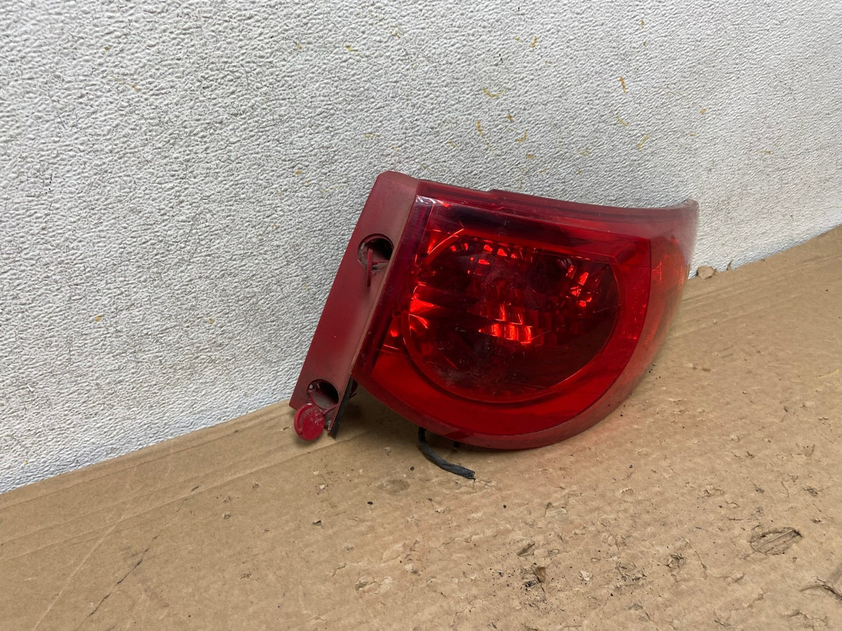2009 2010 2011 2012 Chevrolet Traverse Right Passenger Tail Light AH9165 LK1