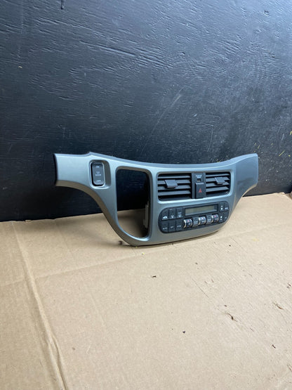 2005 to 2010 Honda Odyssey Radio Climate Control Dash Trim Bezel t4462 DG1