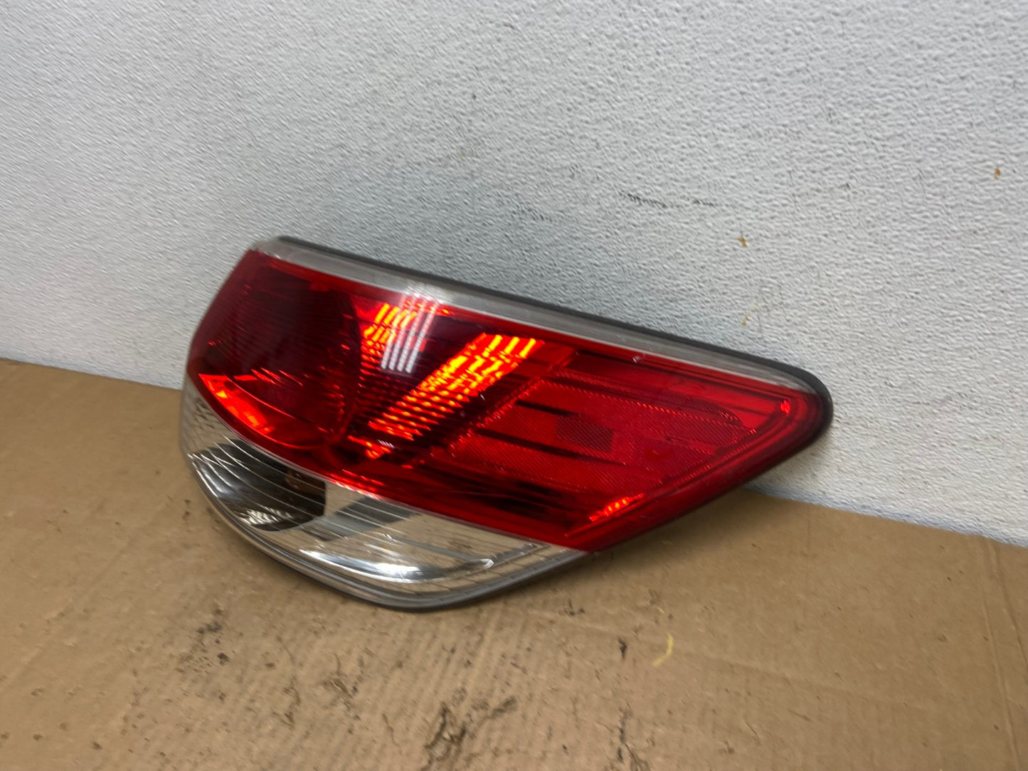 2013 to 2016 Nissan Pathfinder Passenger Right Side Tail Light AD2513 LK1