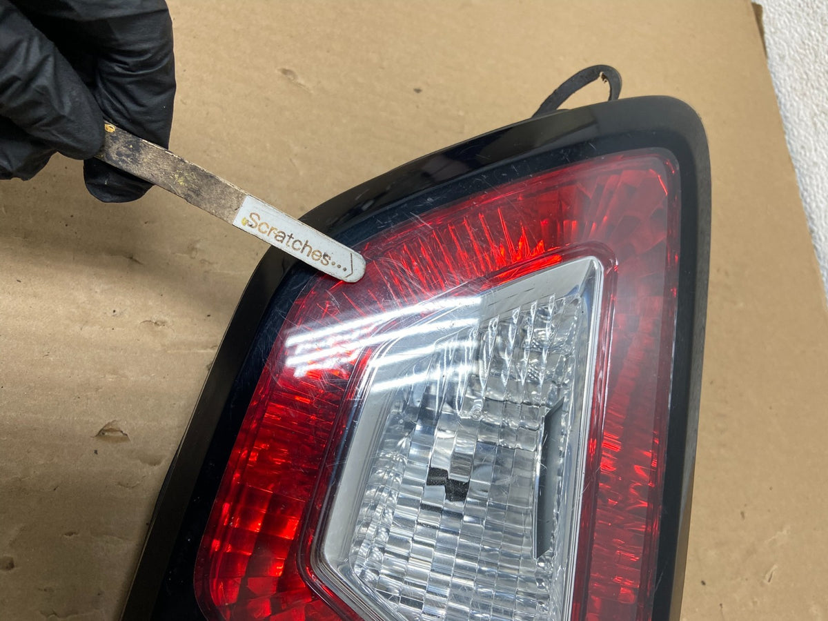 2013 - 2017 Chevrolet Traverse Right Passenger RH Inner Tail Light AH2678 DW3