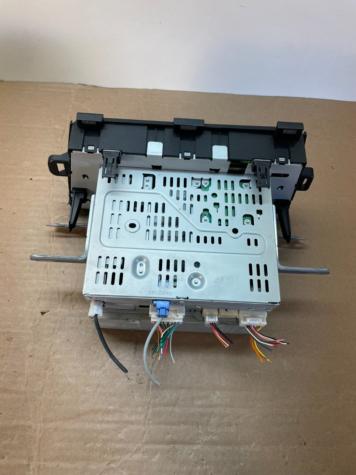 2010 to 2011 Toyota Prius Radio Stereo Receiver Aux Disc CD Player ai0542 DG6