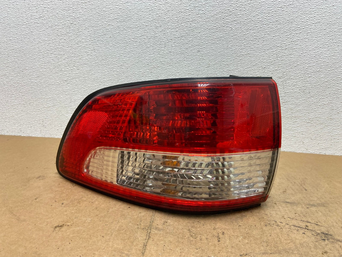2001 2002 2003 Toyota Sienna Left Driver Lh Side Tail Light OEM AC3518 LK0