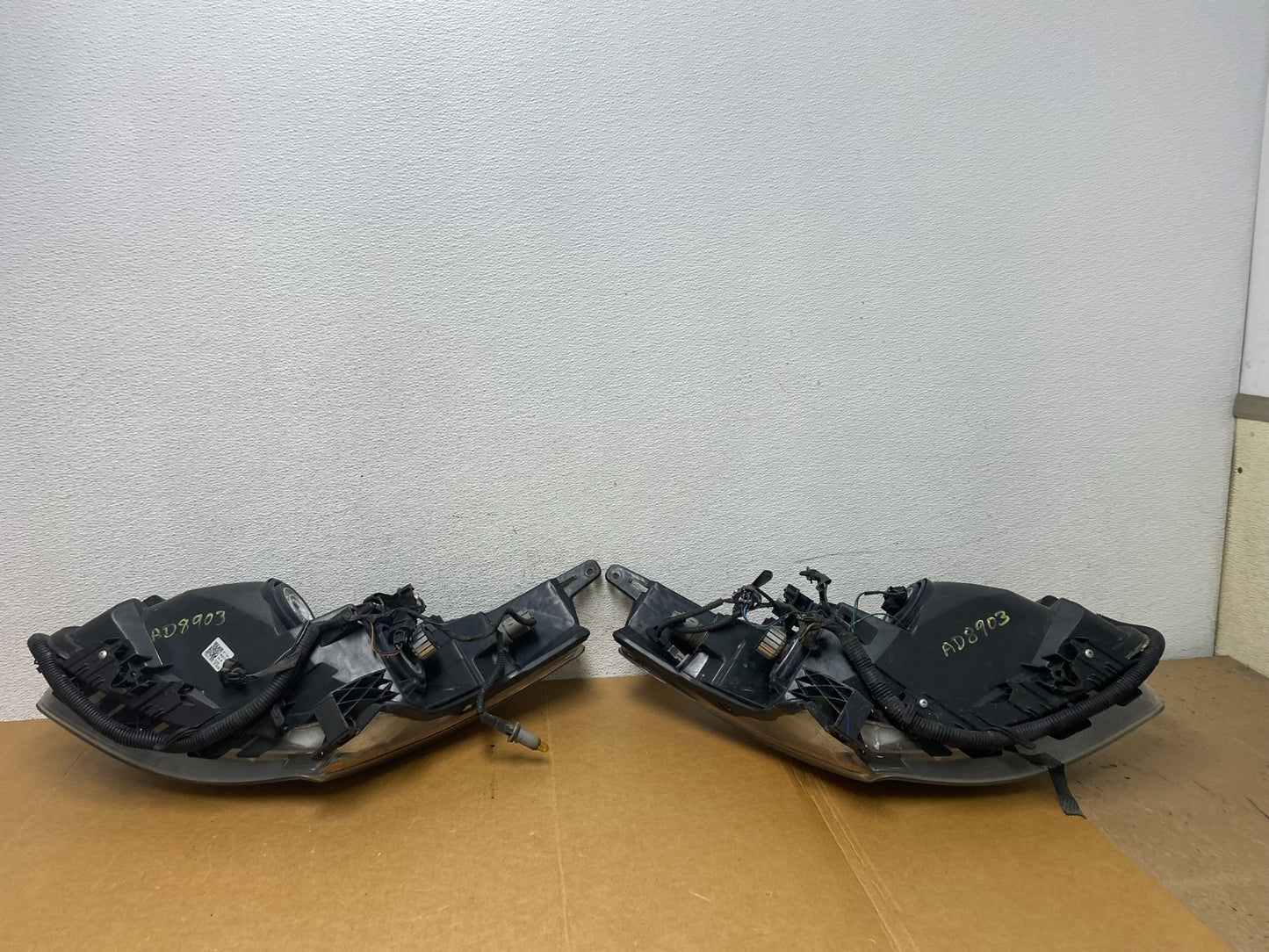 Sedan 2010 2011 2012 Nissan Altima Headlights Halogen Left+Right Side AD8903 DW7