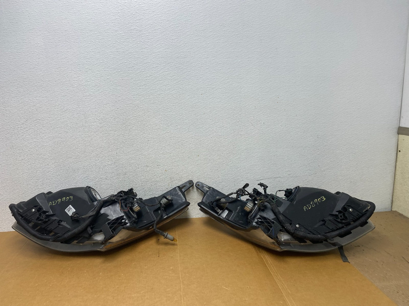 Sedan 2010 2011 2012 Nissan Altima Headlights Halogen Left+Right Side AD8903 DW7