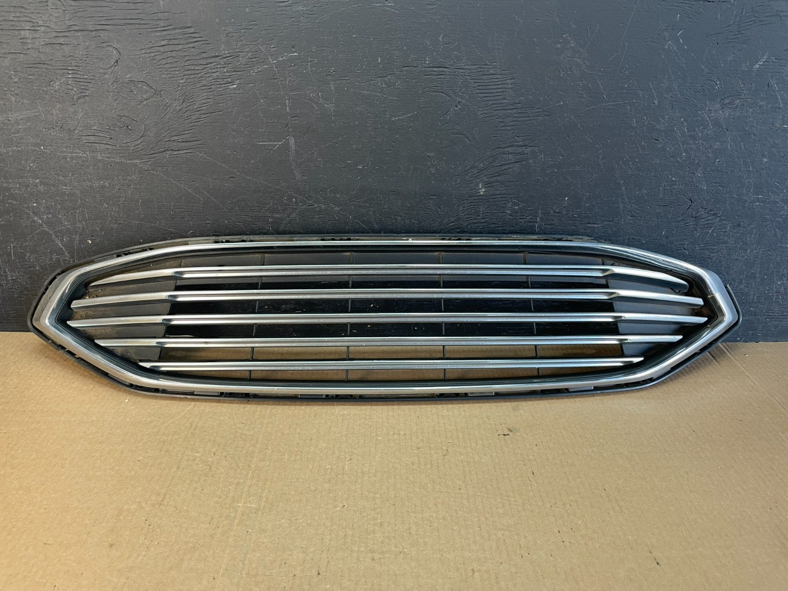 2017 to 2018 Ford Fusion Front Upper Grille Chrome Grill Bumper AD8744 DG0