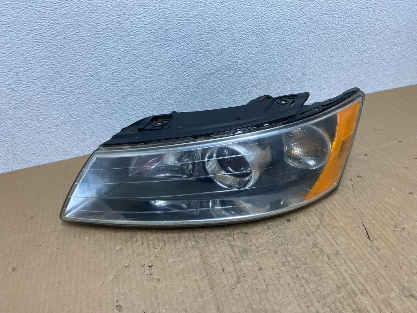 2006 to 2008 Hyundai Sonata Left Driver LH Side Headlight Halogen Oem AB8448 DW0