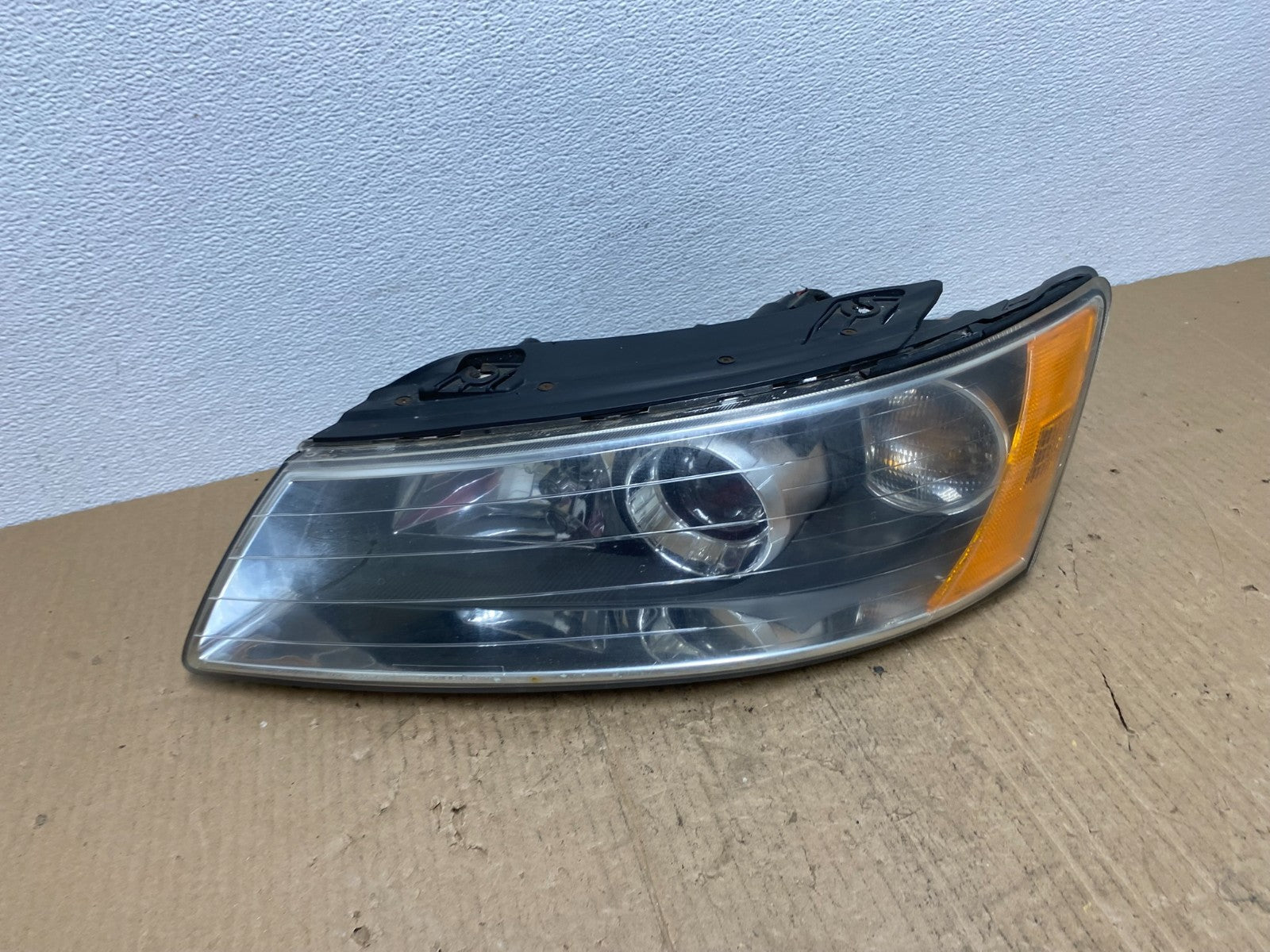 2006 to 2008 Hyundai Sonata Left Driver LH Side Headlight Halogen Oem AB8448 DW0