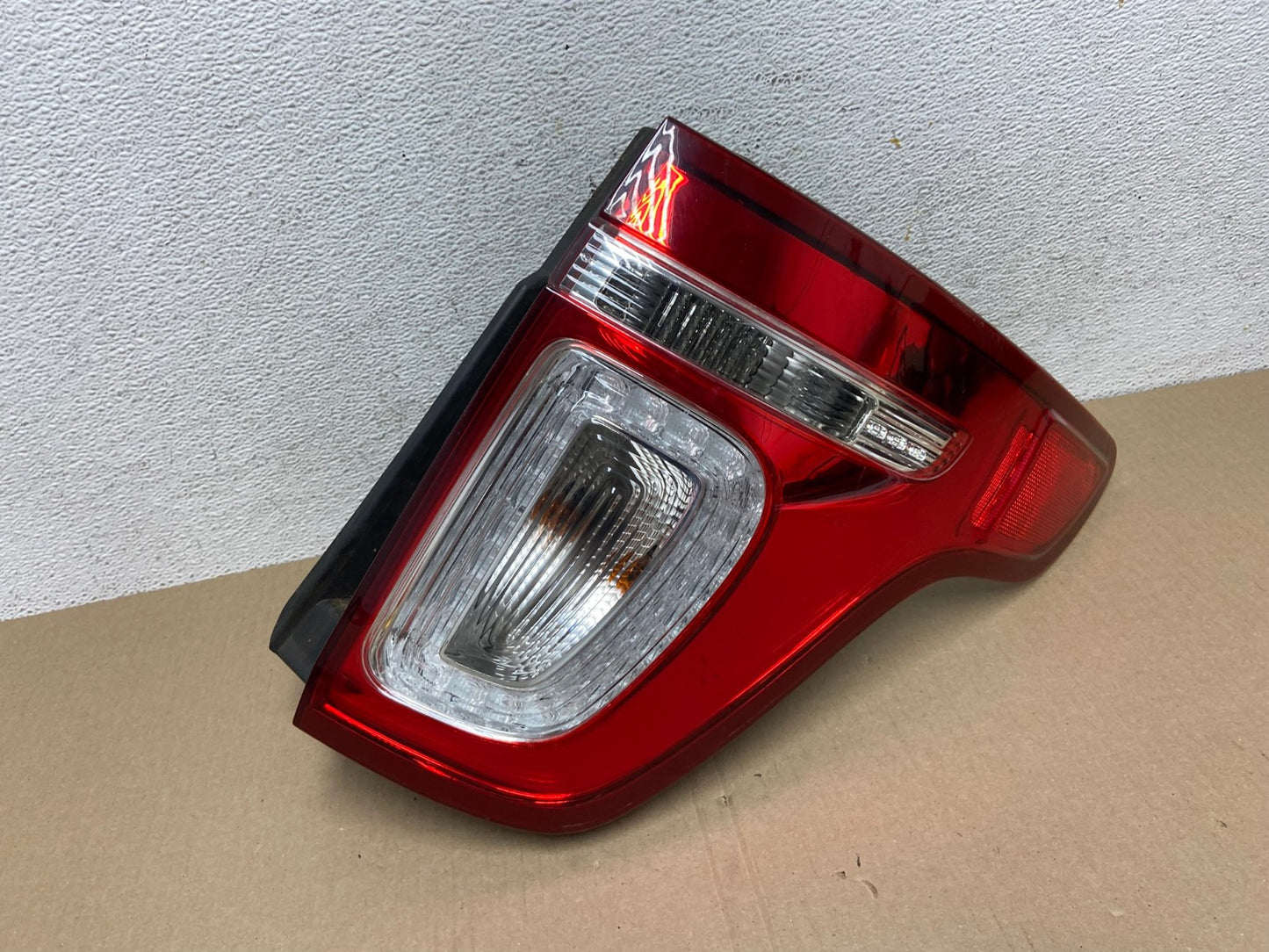 2011-2015 Ford Explorer Police Package Right Passenger Side Tail light AE9415 LK0