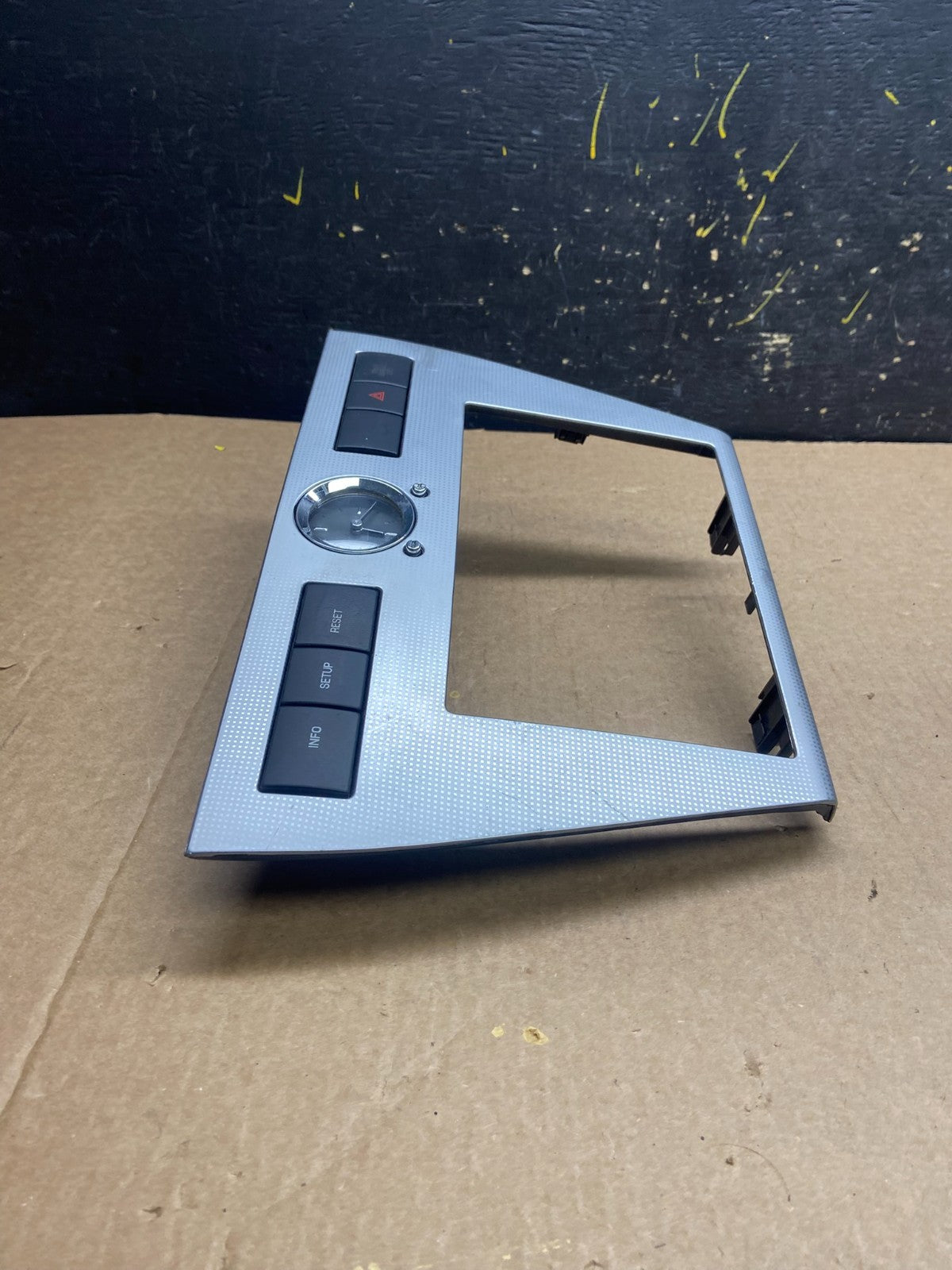 2006 to 2009 Ford Fusion Center Dash Radio Clock Bezel Trim OEM x6559 DG2
