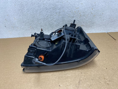 2002-2006 Cadillac Escalade Right Passenger Side Xenon Headlight AI3649 DW7