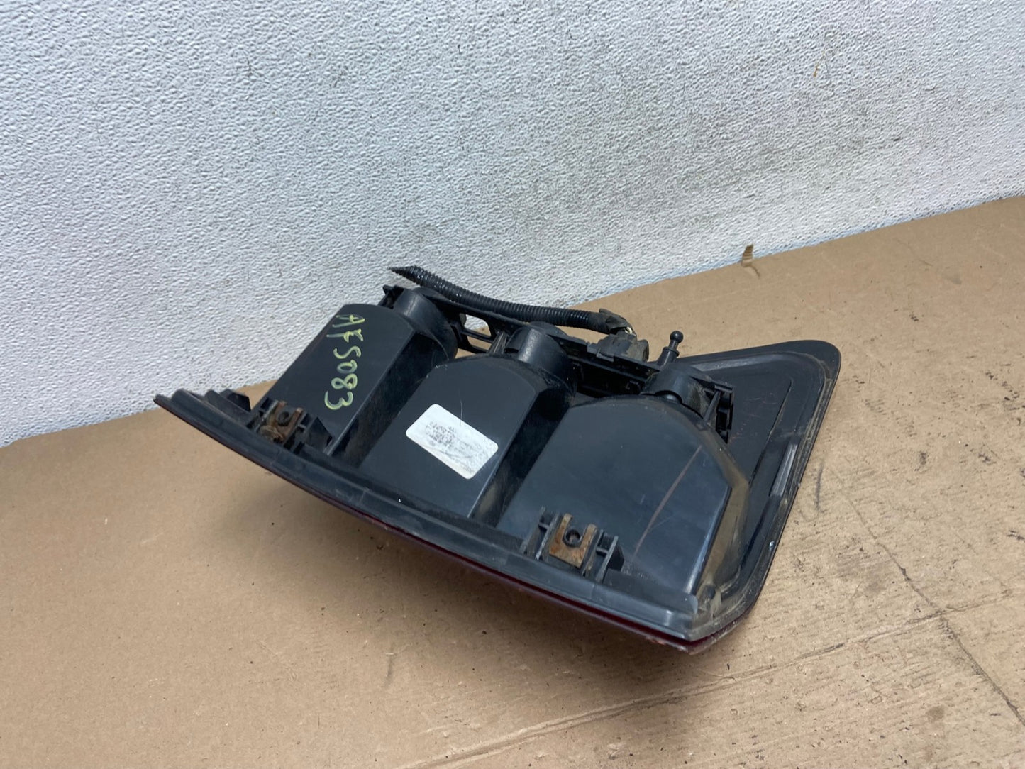 2005 - 2006 Jeep Grand Cherokee Right Passenger Rh Side Tail Light AF5083 LK6