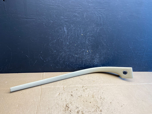 2013 to 2019 Ford Taurus Right Console Trim Panel Bezel dg1z54061a17ba AC46890
