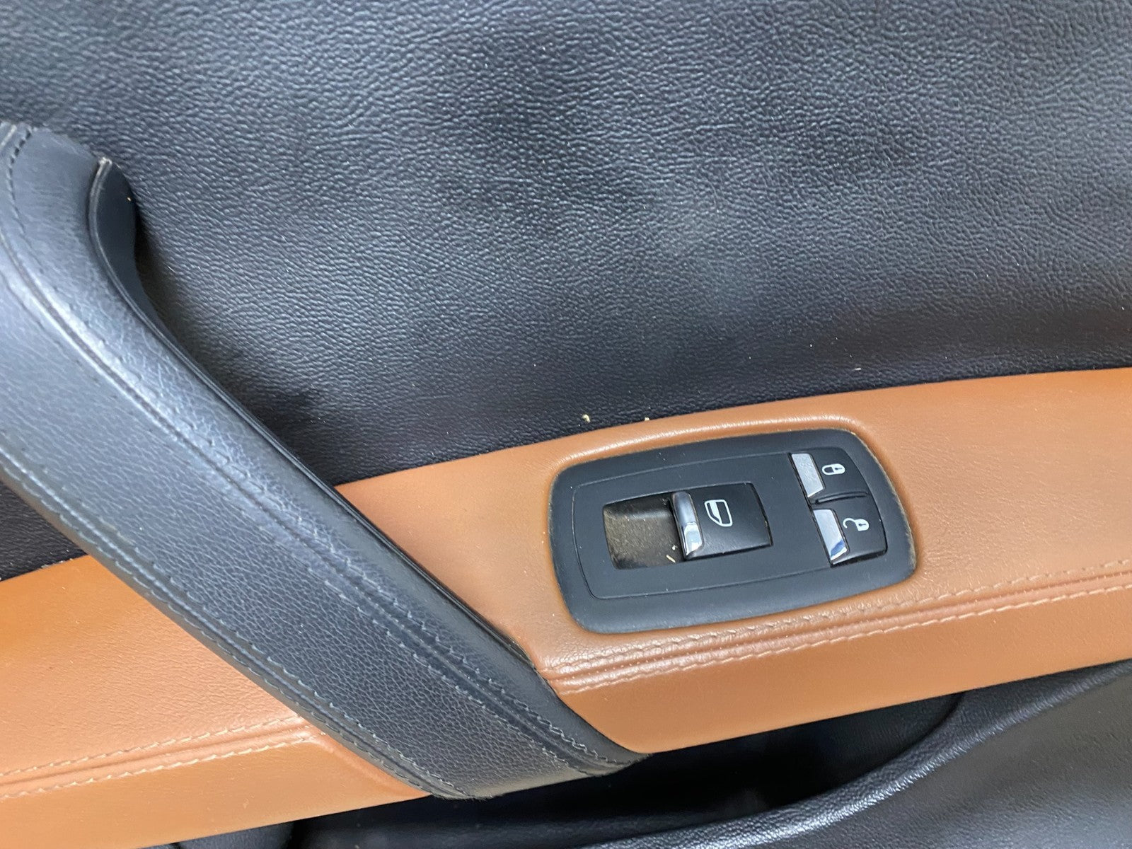 2014 to 2017 Maserati Ghibli Front Right Passenger RH Side Panel Door v3560 DG3