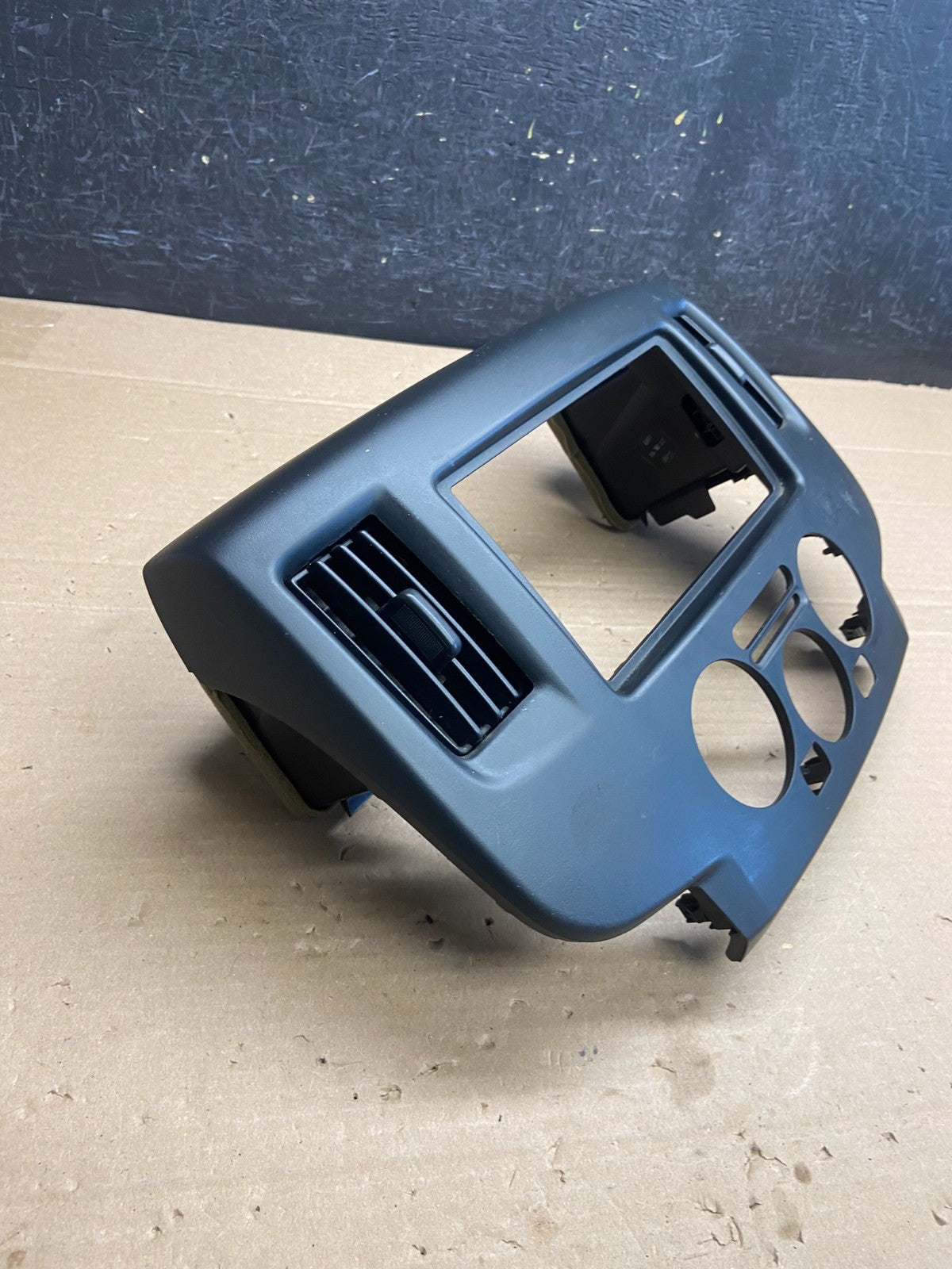 2013-2021 Nissan NV200 Center Console Radio Climate Control Air Vent AG5187 DG2