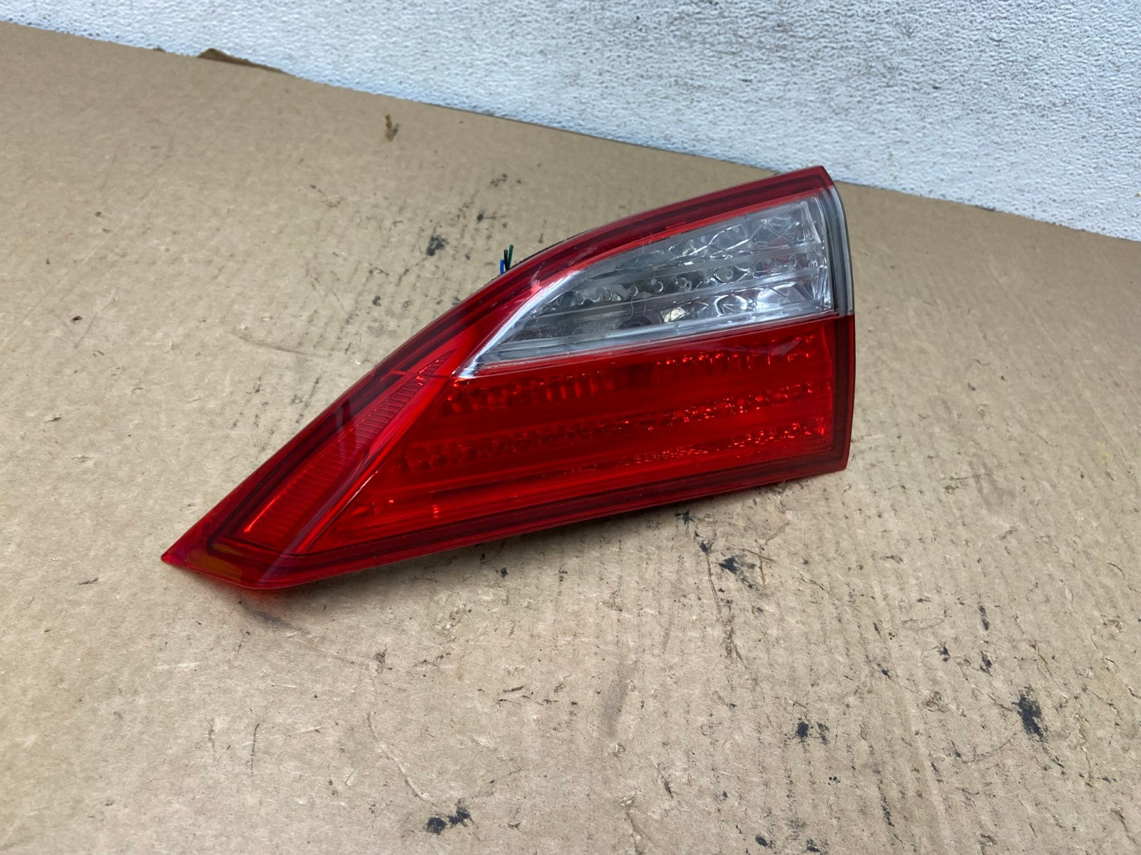 2011 2012 2013 Hyundai Elantra Inner Tail Light Left Driver LH AG2520 LK2