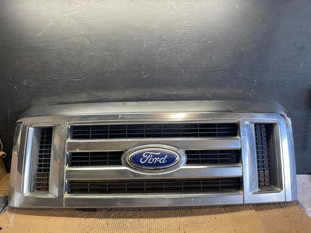 2008 to 2014 Ford Econoline E150 E250 Front Upper Chrome Grill Grille T6843 DG0