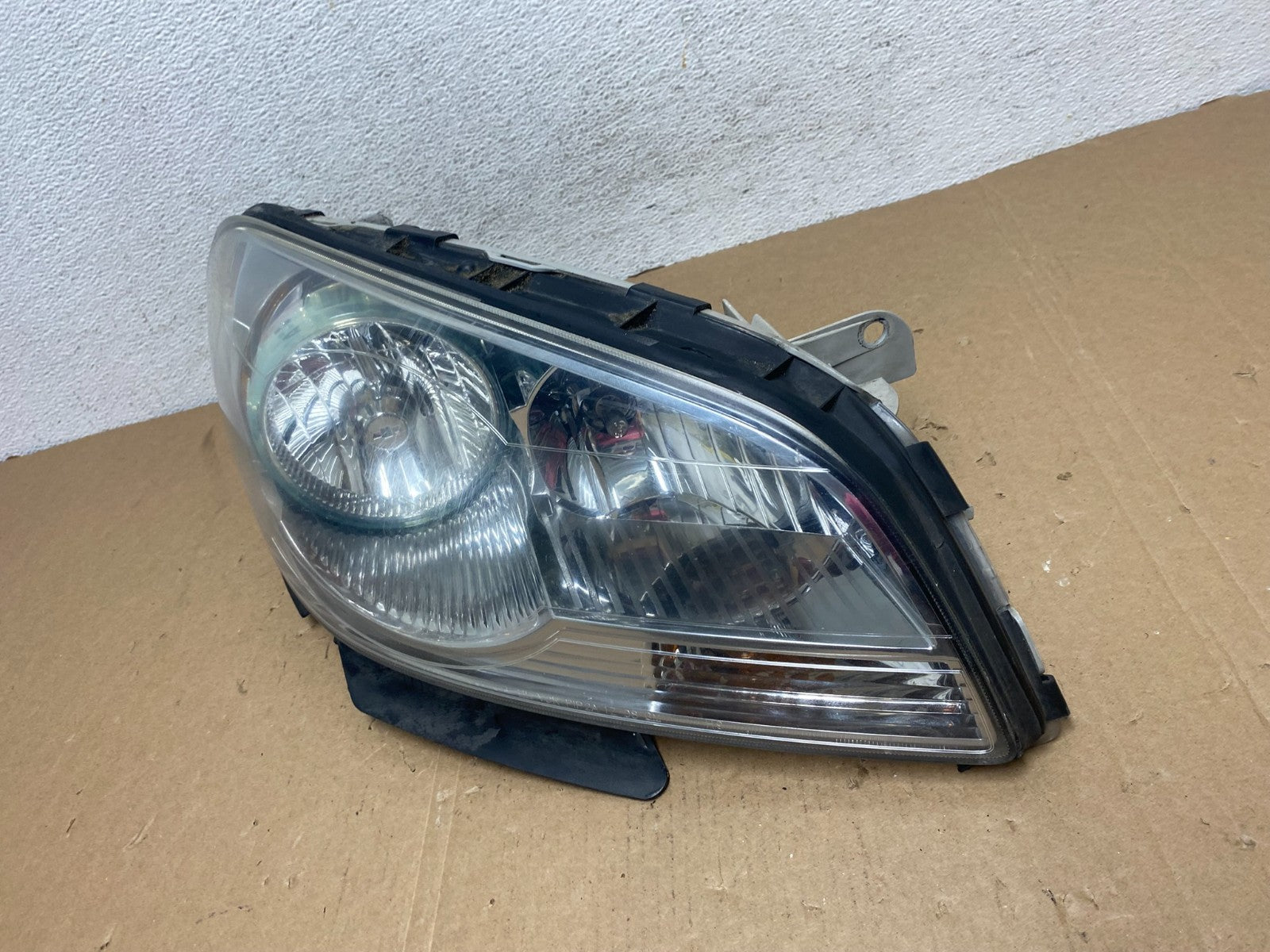 2008 to 2012 Chevrolet Malibu Right Passenger Rh Side Headlight AD7951 DW1