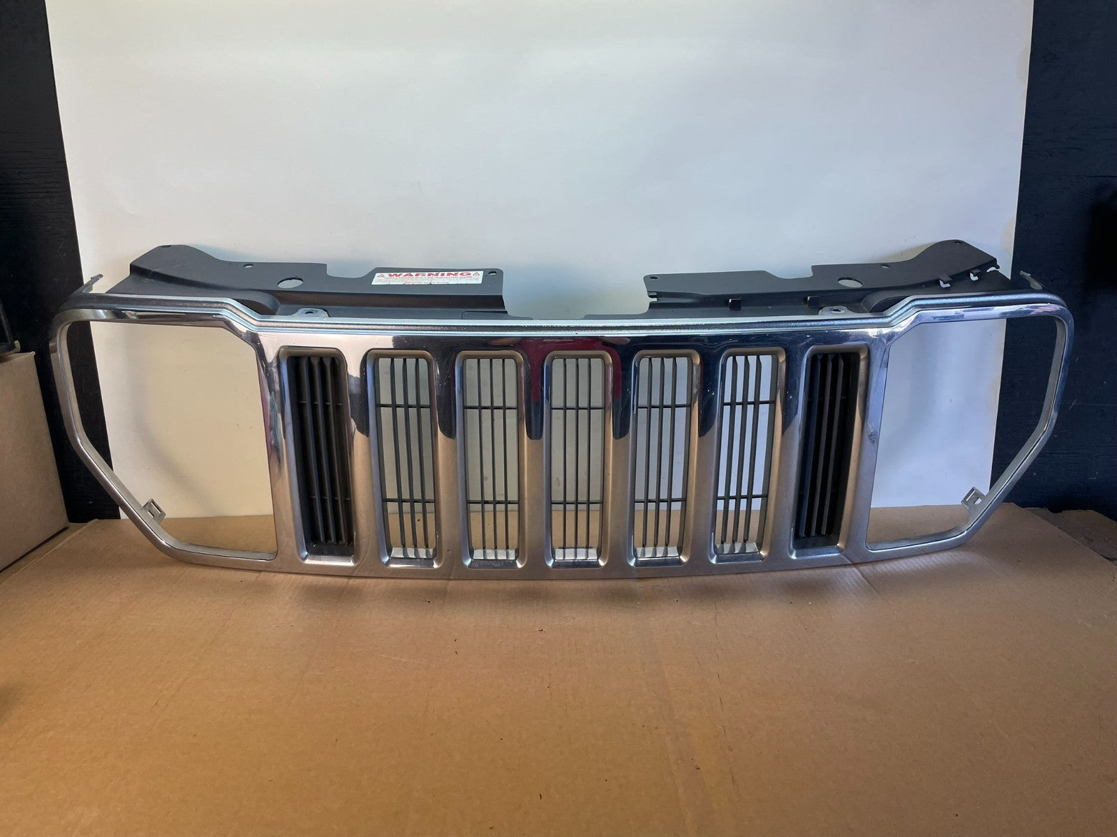 2008 2009 2010 2011 2012 Jeep Liberty Front Upper Grill Grille AG9865 DG0