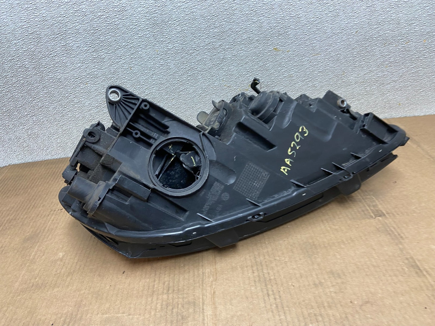 2012-2015 Volkswagen Passat Left Driver LH Side Halogen Headlight OEM AA5293 DW8