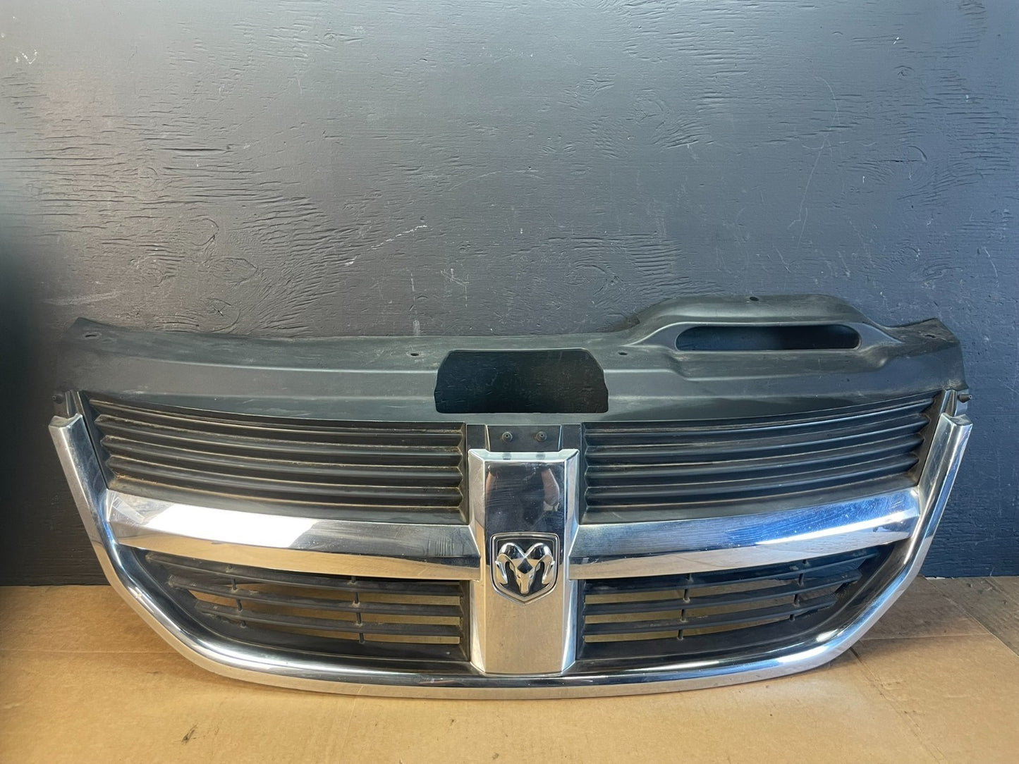 2009 to 2010 Dodge Journey Chrome Front Upper Grill Grille AC5092 DG0