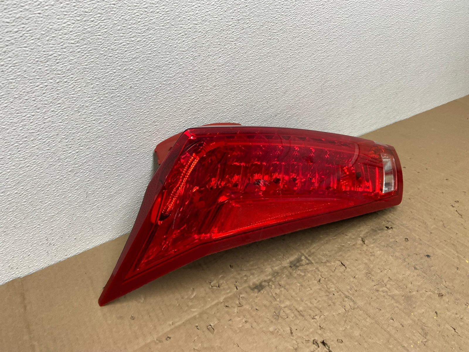 2010 to 2016 Cadillac Srx Left Driver Lh Side Tail Light OEM AB8585LK2