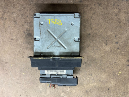 2003 Ford E350 Van 4.6L Engine Control Module 3C2A-12A650-ACB M5262 DG0