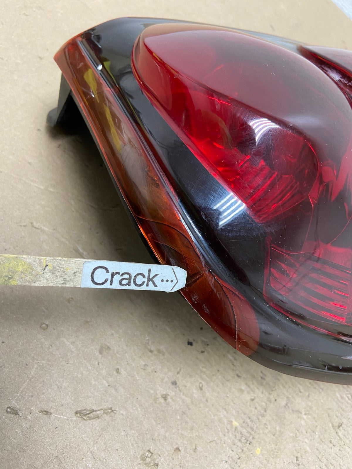 2002 to 2009 Chevrolet Trailblazer Left Driver LH Side Tail Light AF5701 LK4