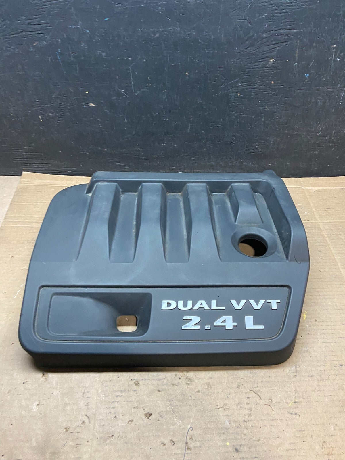 2012 to 2014 Chrysler 200 Engine Cover Top Lid Cover i3007 DG11