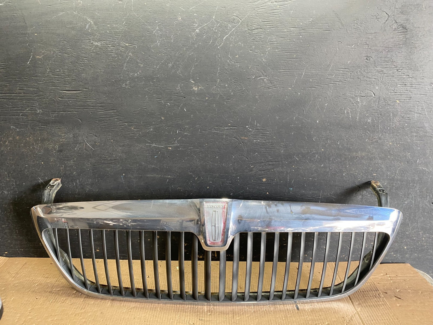 1998 to 2002 Lincoln Navigator Front Upper Grill Grille p6038 DG0