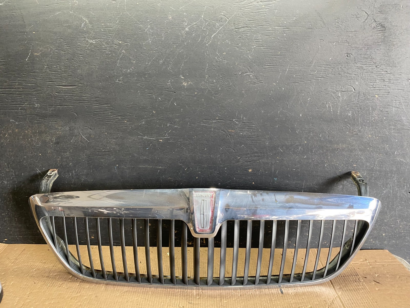 1998 to 2002 Lincoln Navigator Front Upper Grill Grille p6038 DG0