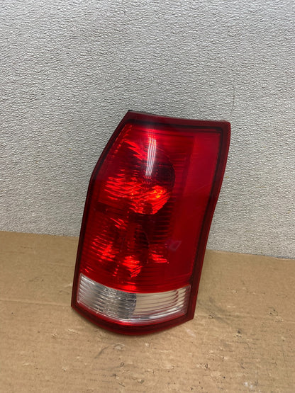 2004 to 2007 Saturn Vue Right Passenger Rh Side Tail Light Oem AB4521 LK0