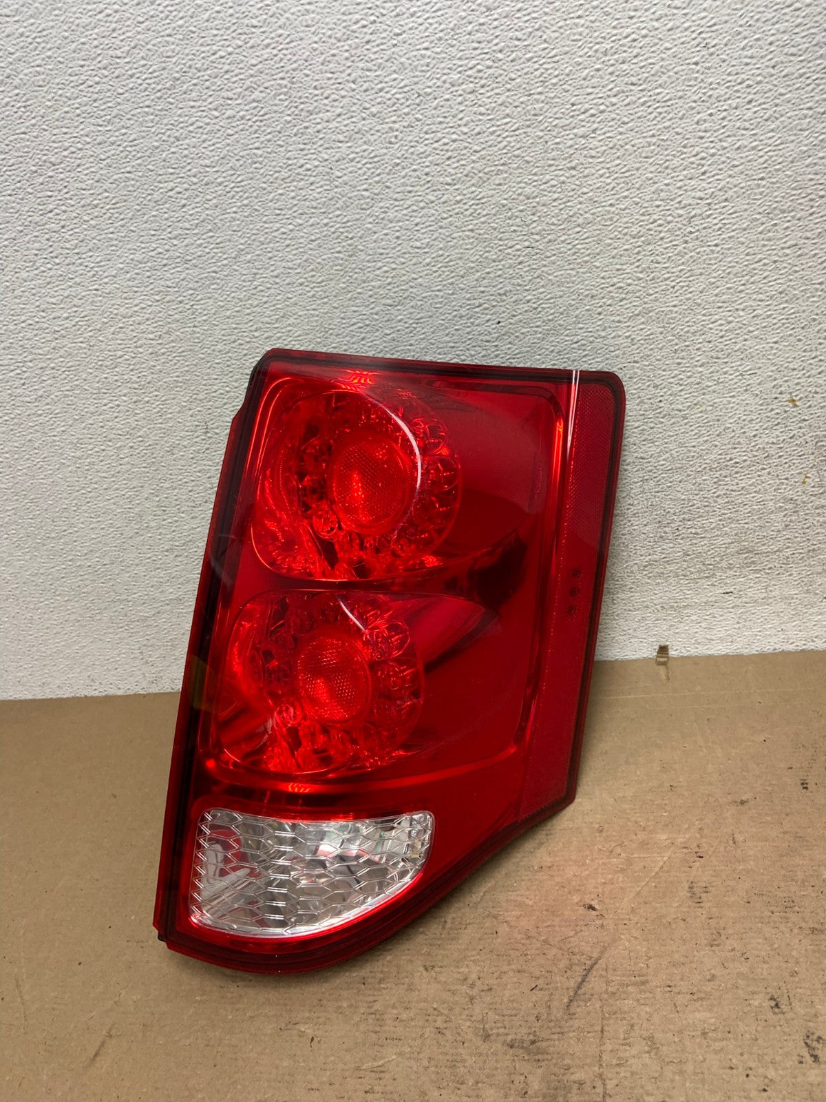 2011 - 2018 Dodge Grand Caravan Right Passenger RH Tail Light Led AF5133 LK0