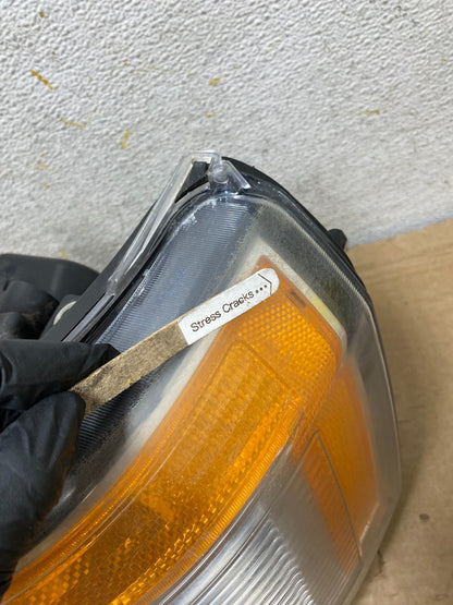 2008-2012 Land Rover LR2 Left Driver LH Side Halogen Headlight AH9155 DW4