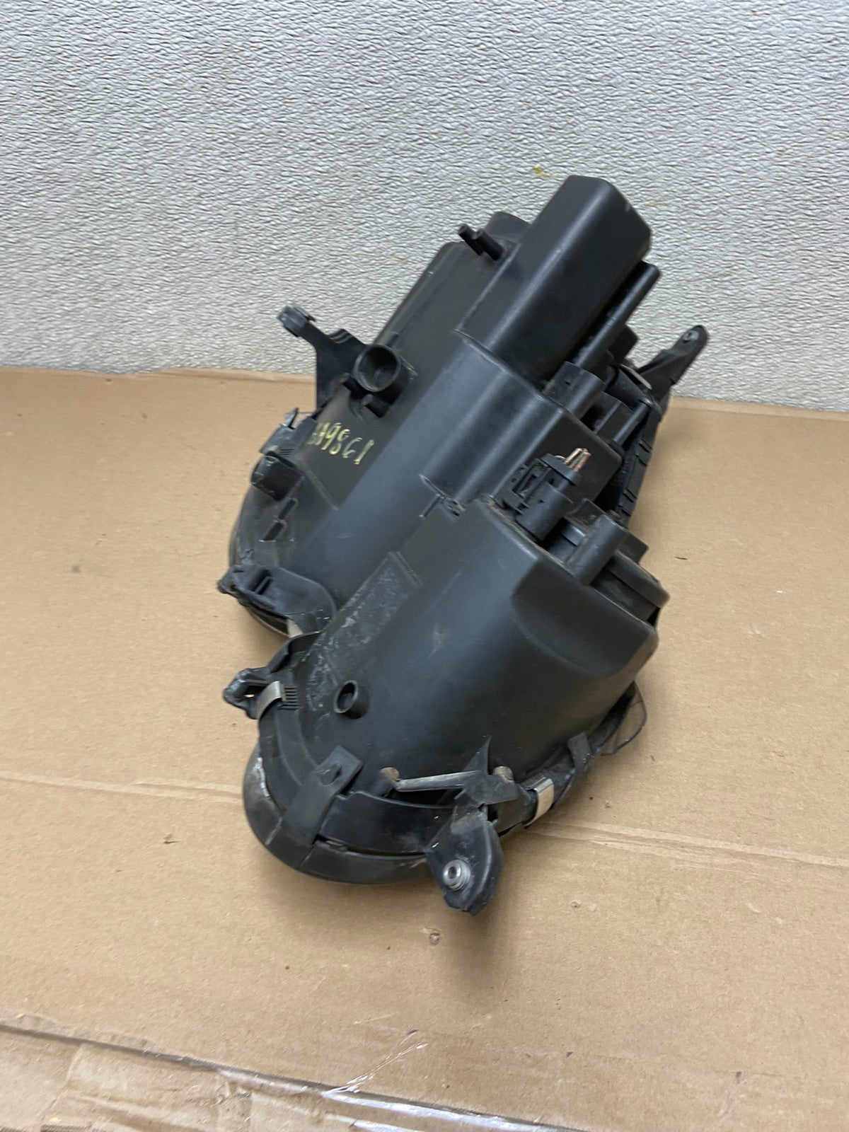2007 2008 2009 Mercedes E Class Left Driver LH Halogen Headlight AA9861 DW6