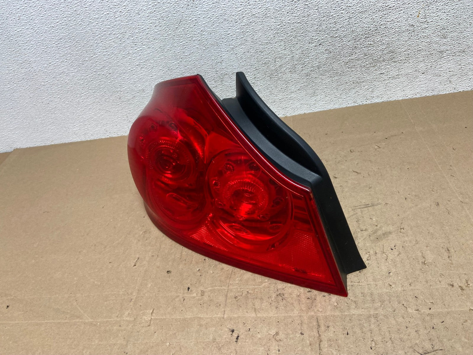 2007 to 2013 Infiniti G35 G37 Sedan Left Driver LH Side Tail Light AE6169 LK1