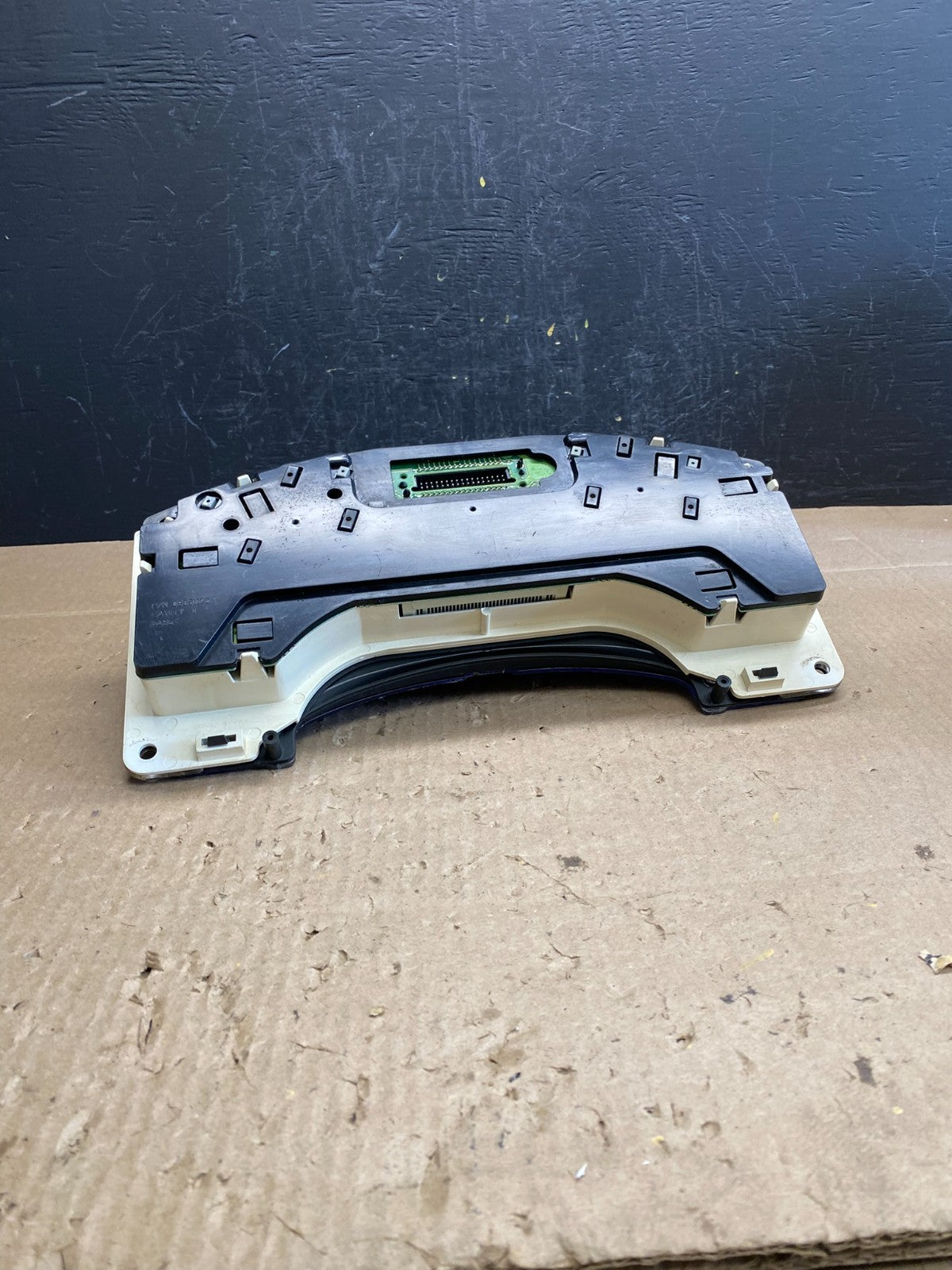 2001 to 2002 Chevrolet Express Speedometer Cluster Gauge AC6525 DG7
