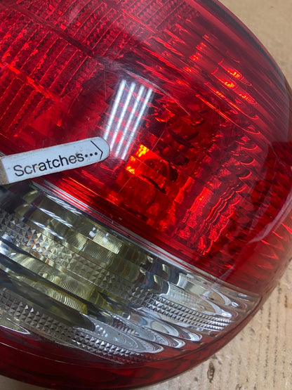 2002-2004 Infiniti i35 Right Passenger Rh Side Tail Light AE0440 DG3