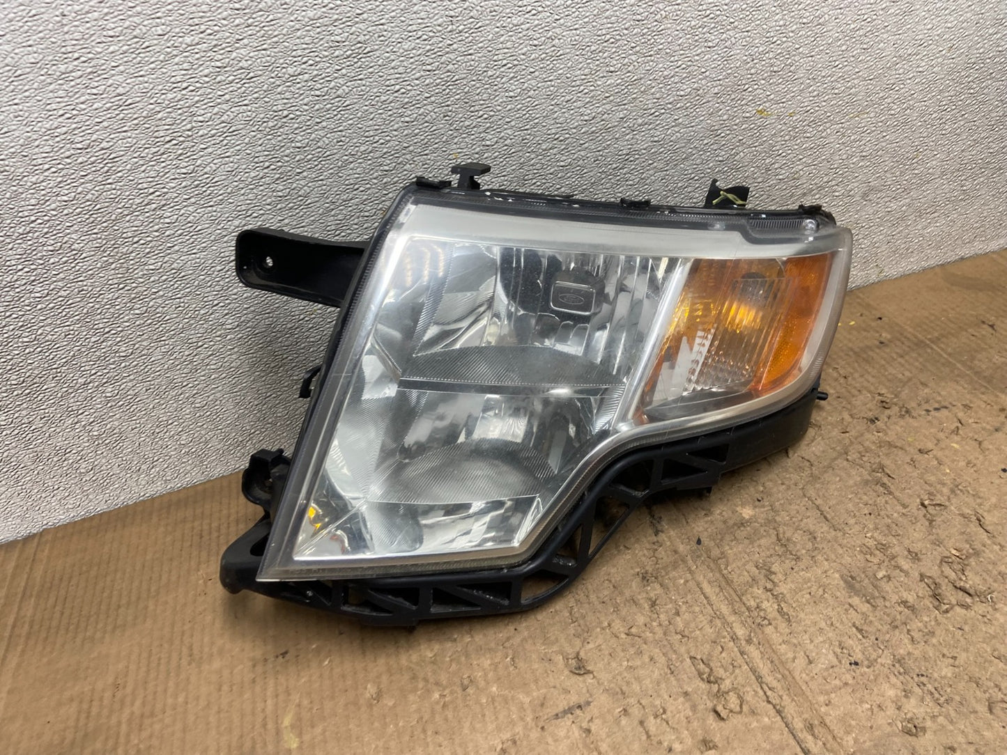 2007 2008 2009 2010 Ford Edge Headlight Left Driver Halogen AA8562 DW2