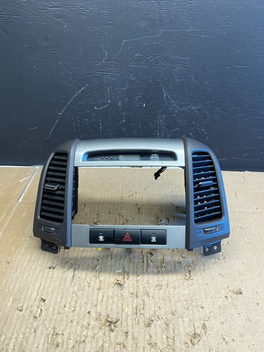 2007 to 2012 Hyundai Santa Fe Center Air Vent A/C Clock Bezel Trim OEM AB5876 DG0