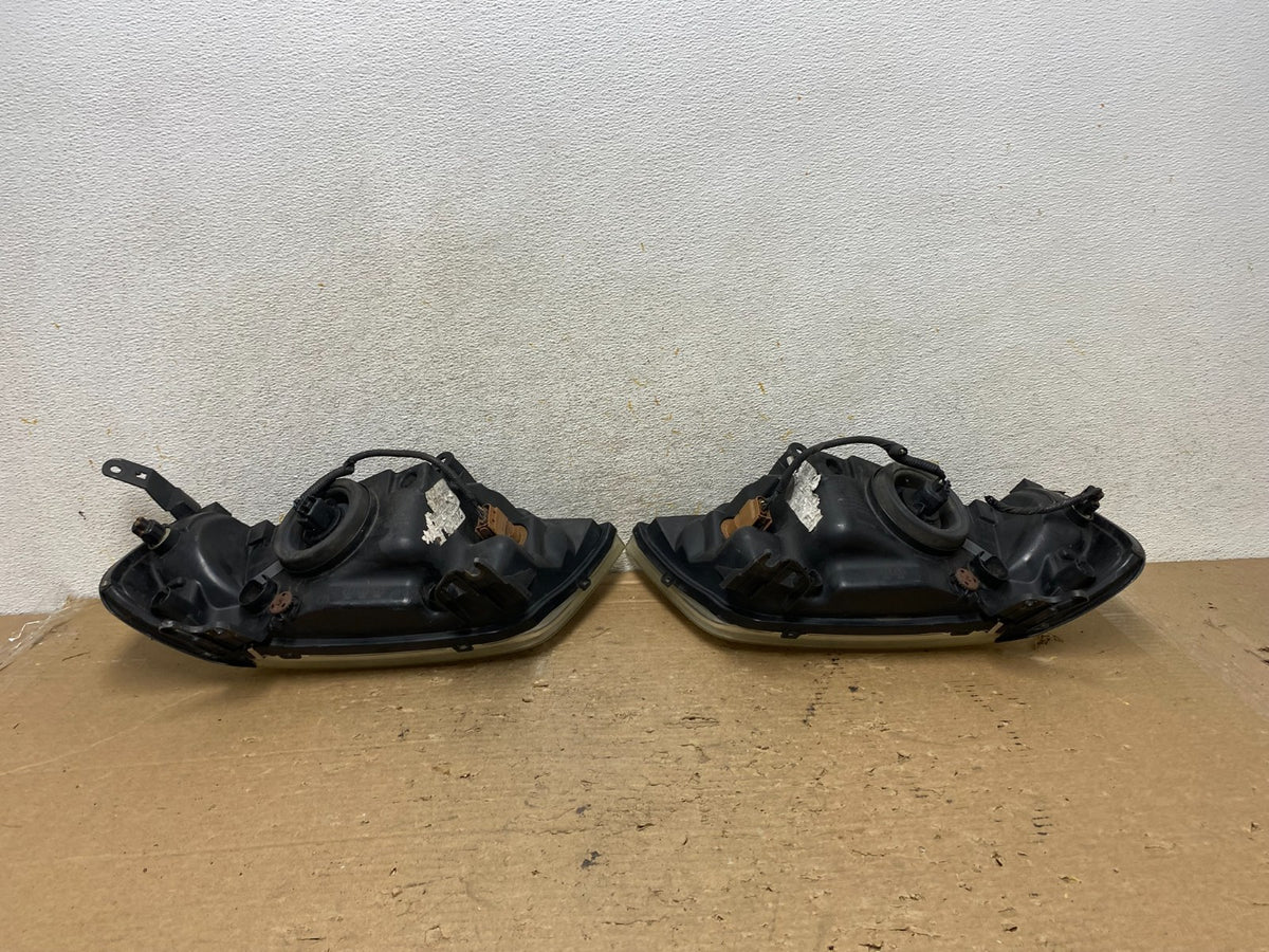 2005 to 2007 Mercury Mariner Left+Right Side Halogen Headlights AH9268 DW6